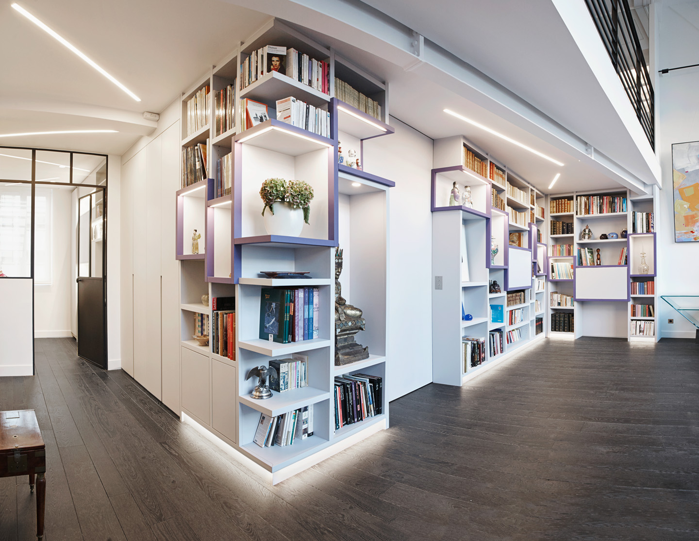 Bibliothèque design avec bureau intégré